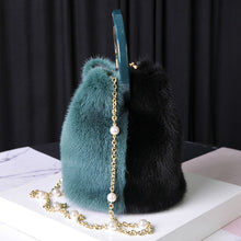 Load image into Gallery viewer, Women&#39;s Real Mink Fur Handbags 2022 New Fashion Fur Shoulder Bags Pearl Chain Bucket Bag 8842