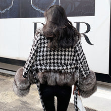 Load image into Gallery viewer, Women Luxury Fur Coats Winter Fashion Lattice Coats Real Fox Fur Jackets