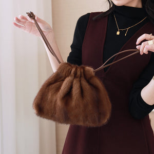 Real Mink Fur Handbags 2022 New Style Luxury 100% Mink Fur Bags Lady Cross Bags Shoulder Bag 8817